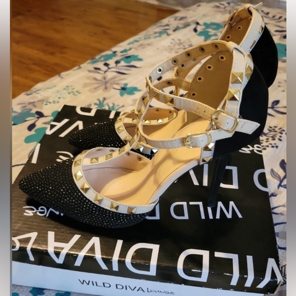 Glam Heels 👠 😍 - Picture 3 of 4